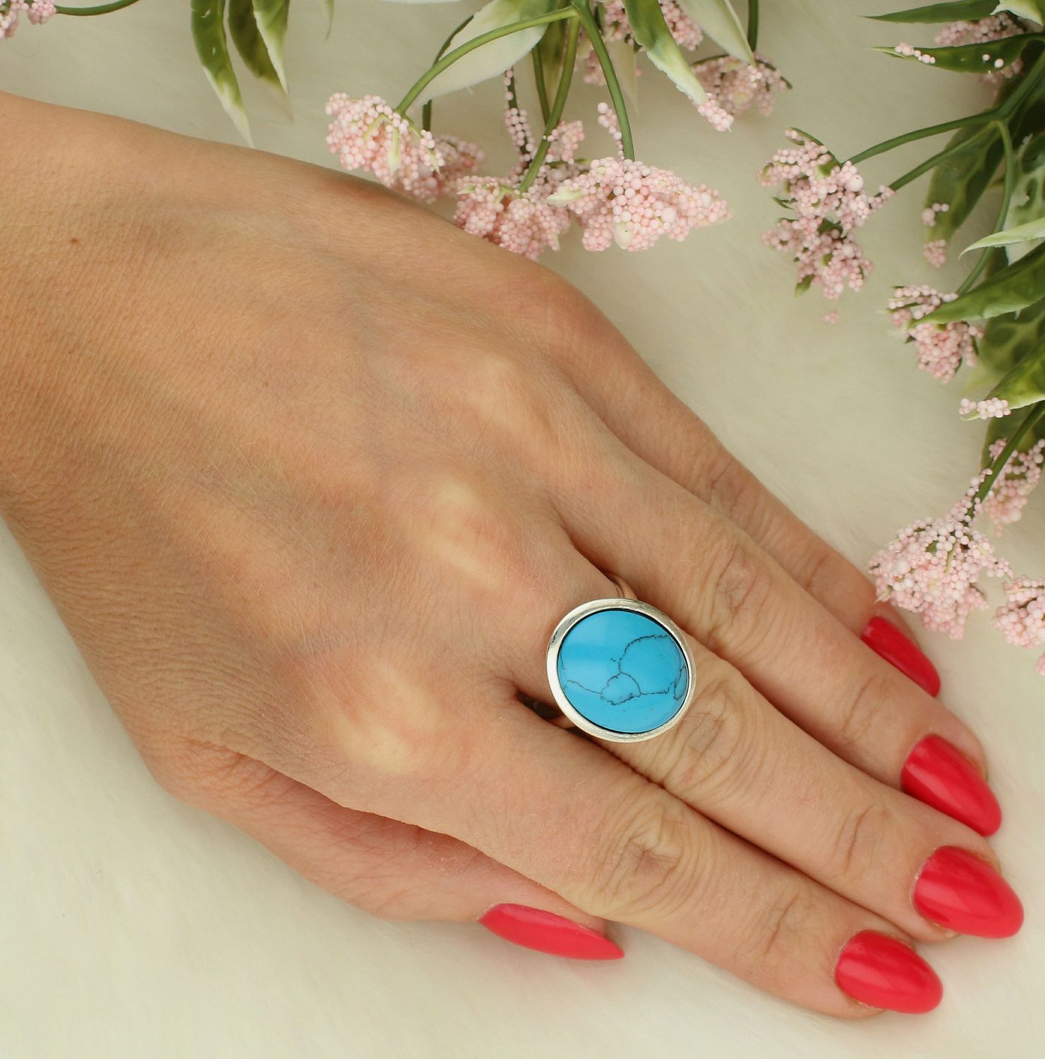 Pierścionek srebrny turkus próba 925, DIA-PRS-11135-925 Srebrny pierścionek wykonany z najwyższej jakości srebra o prostej formie. Idealny pomysł na prezent dla każdej kobiety..jpg