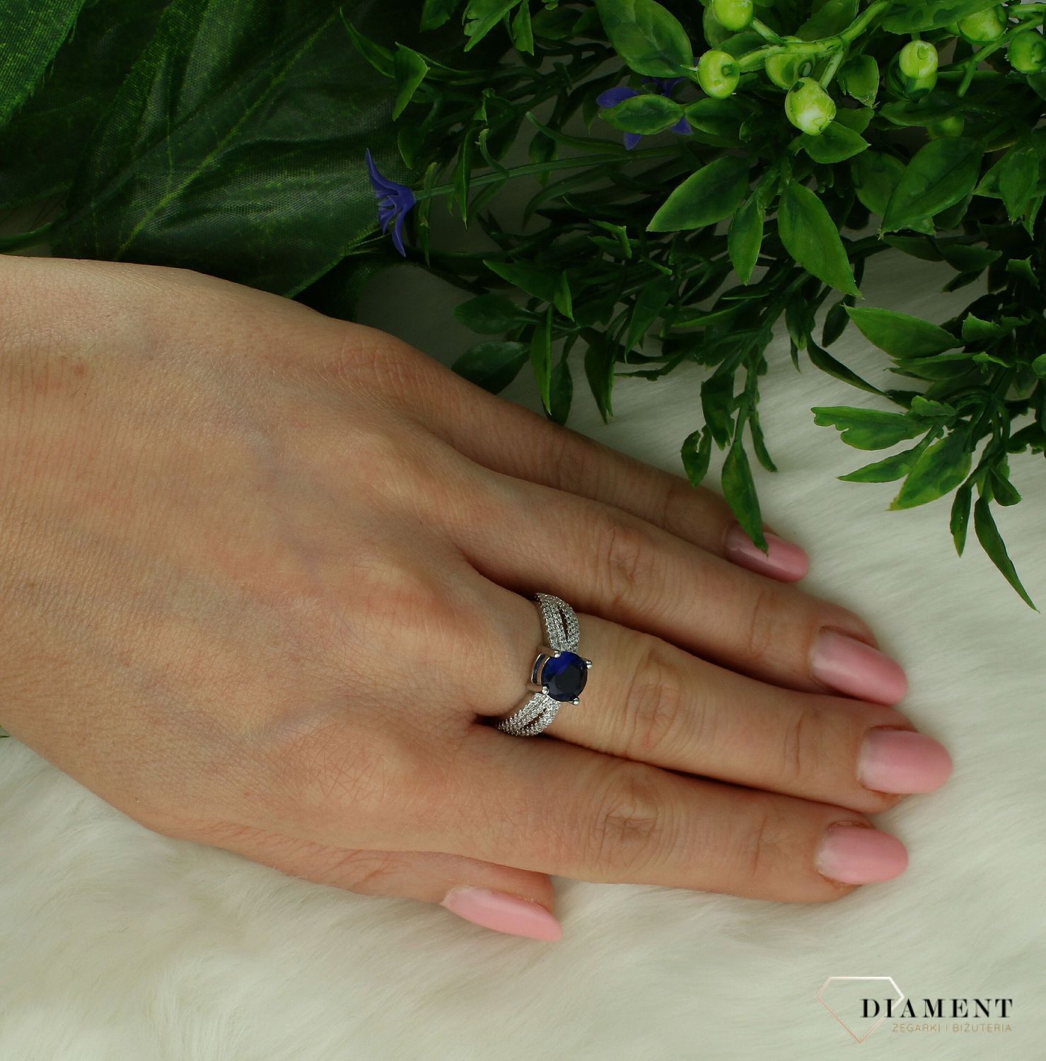 Srebrny pierścionek damski 925 z granatową cyrkonią  DIA-PRS-11276-925.jpg
