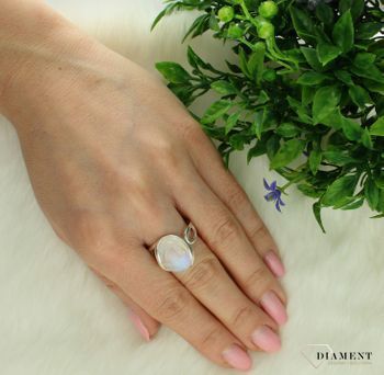 Srebrny pierścionek damski 925 z kamieniem księżycowym rozmiar 19.jpg