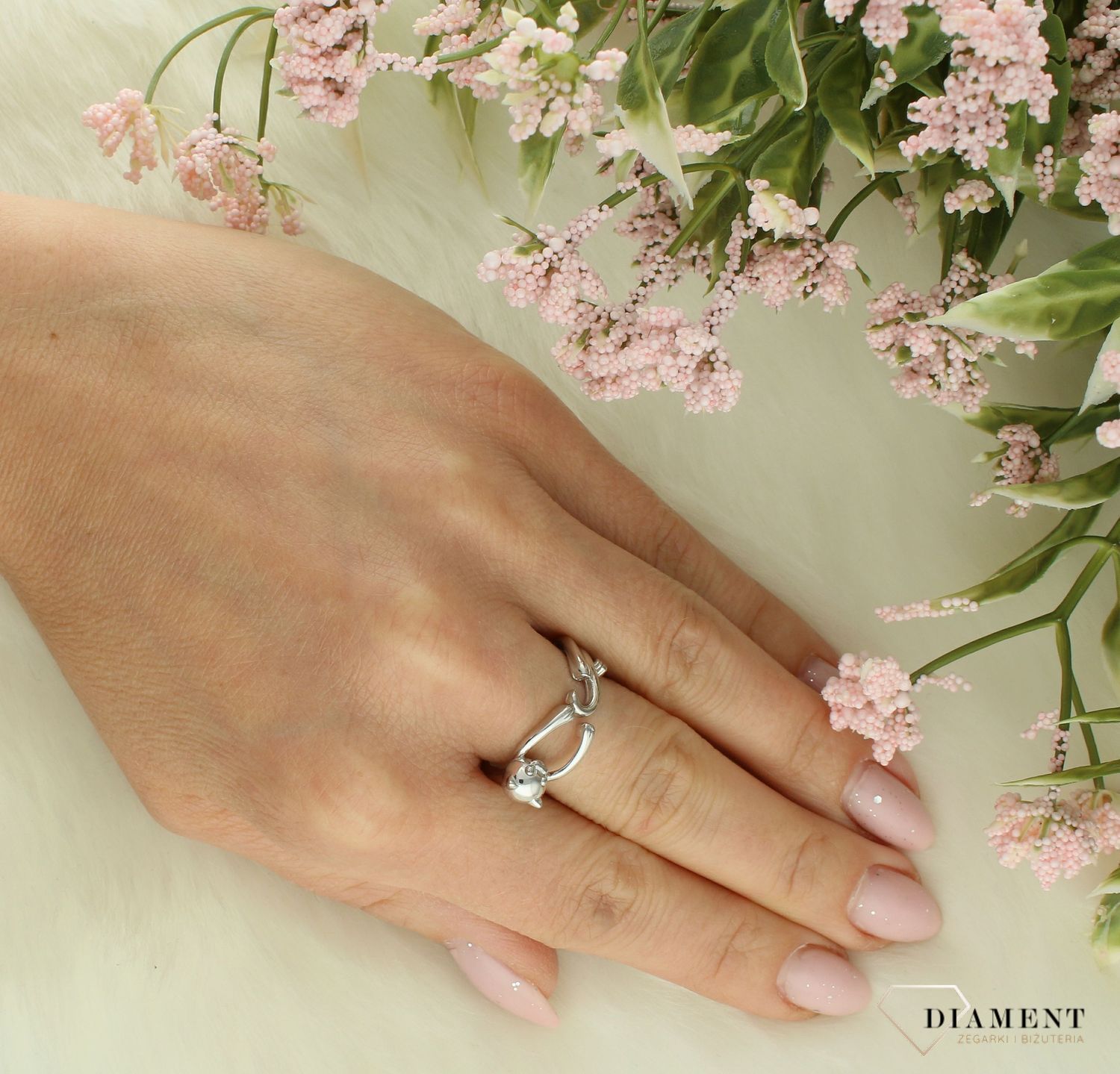 Srebrny pierścionek Kot damski 925 z motywem kota DIA-PRS-11610-925.  Srebrny pierścionek damski dla kociary. Prezent dla kociary. Pierścionek damski z kotem. Srebrny pierścionek na prezent dla kobiety..jpg