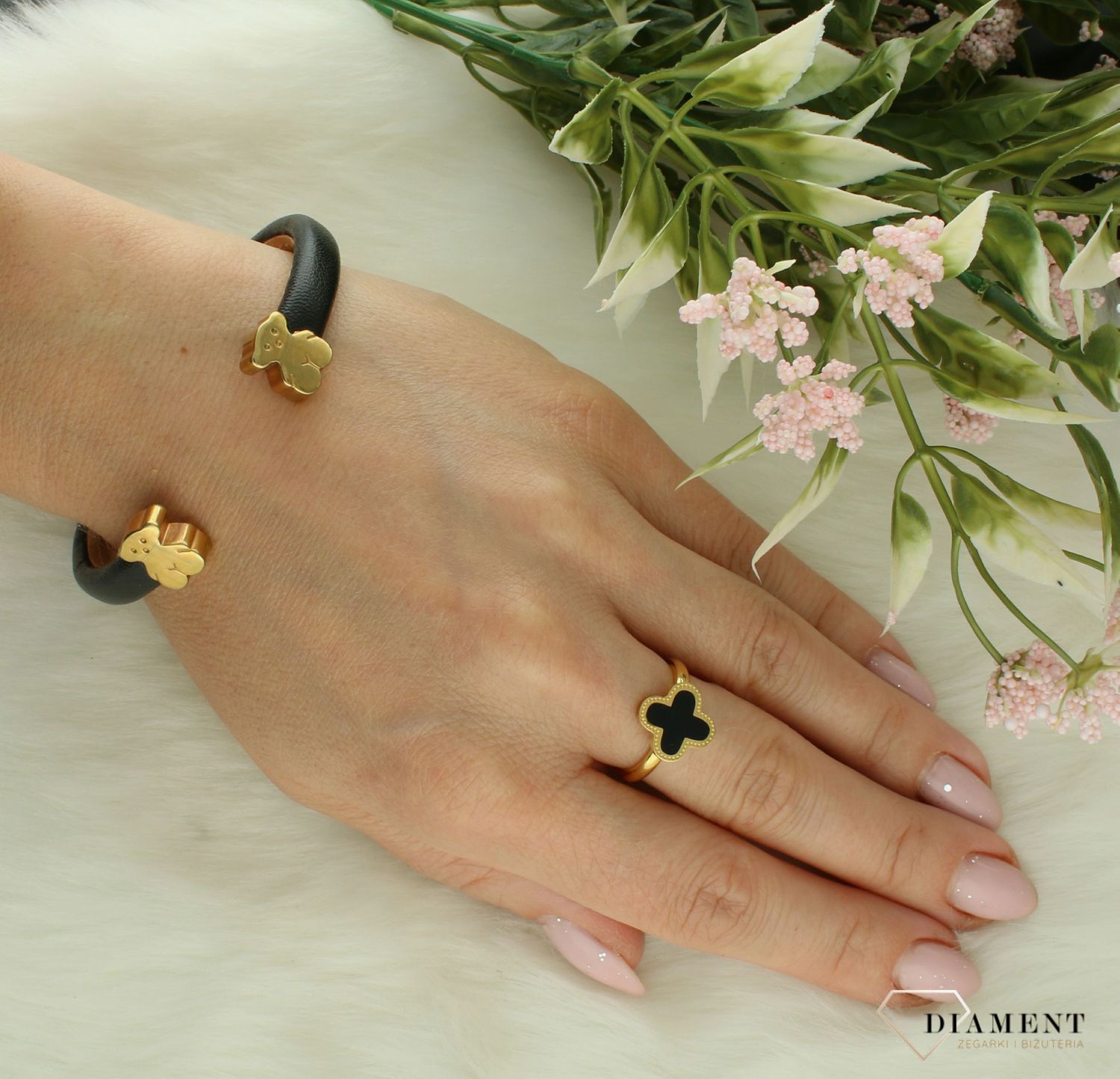 Stalowy pierścionek złoty z czarną koniczynką rozmiar 12 DIA-PRS-11664-STAL (2).jpg