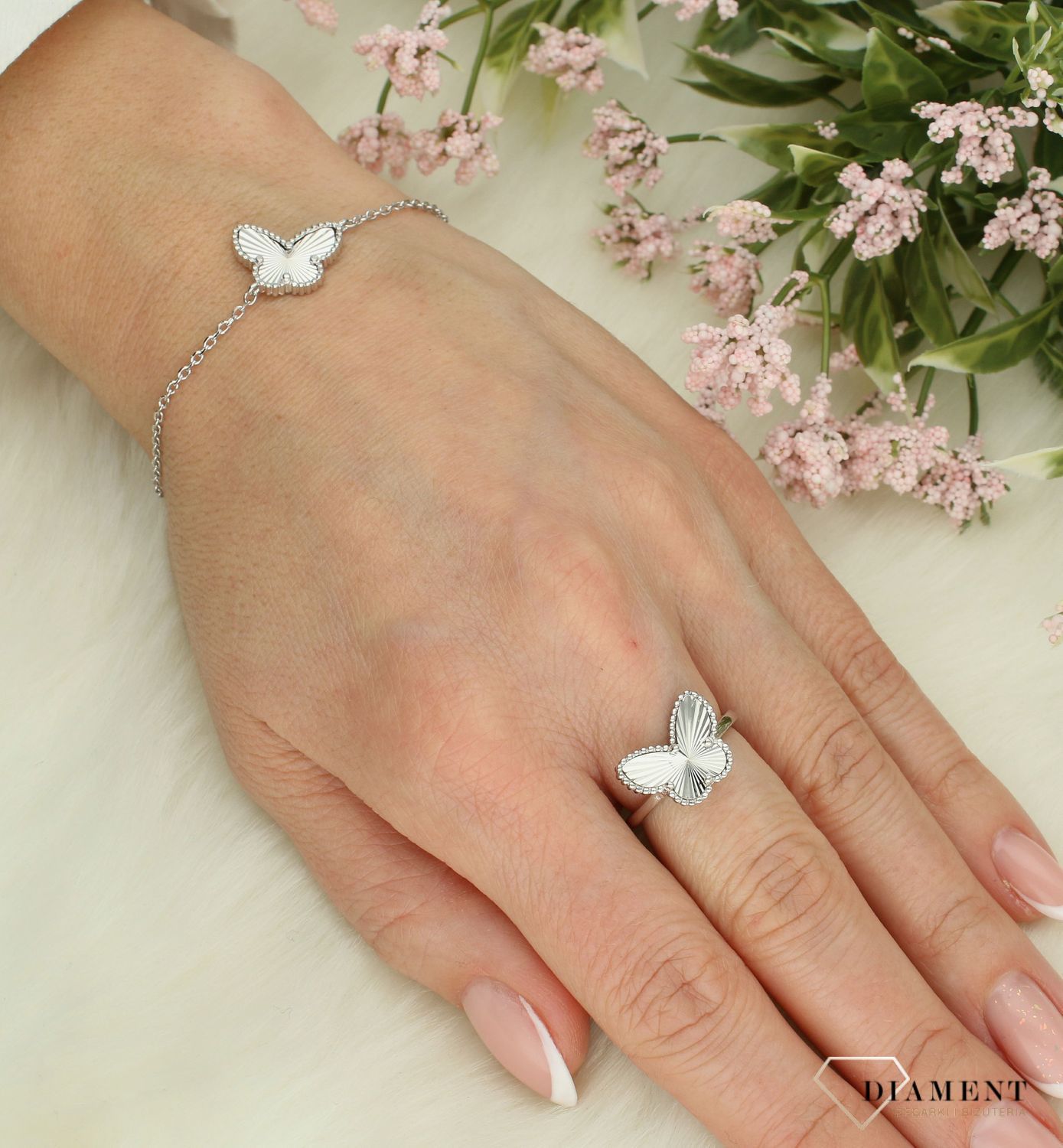 Srebrny pierścionek damski 925 z motylem DIA-PRS-12250-925 (2).jpg