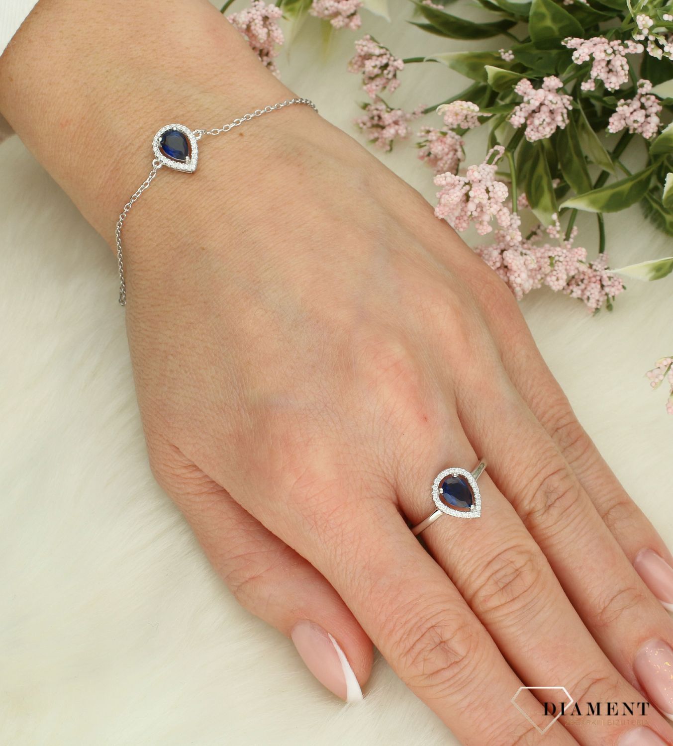 Srebrny pierścionek damski 925 łezka z niebieską cyrkonią DIA-PRS-12251-925 (2).jpg