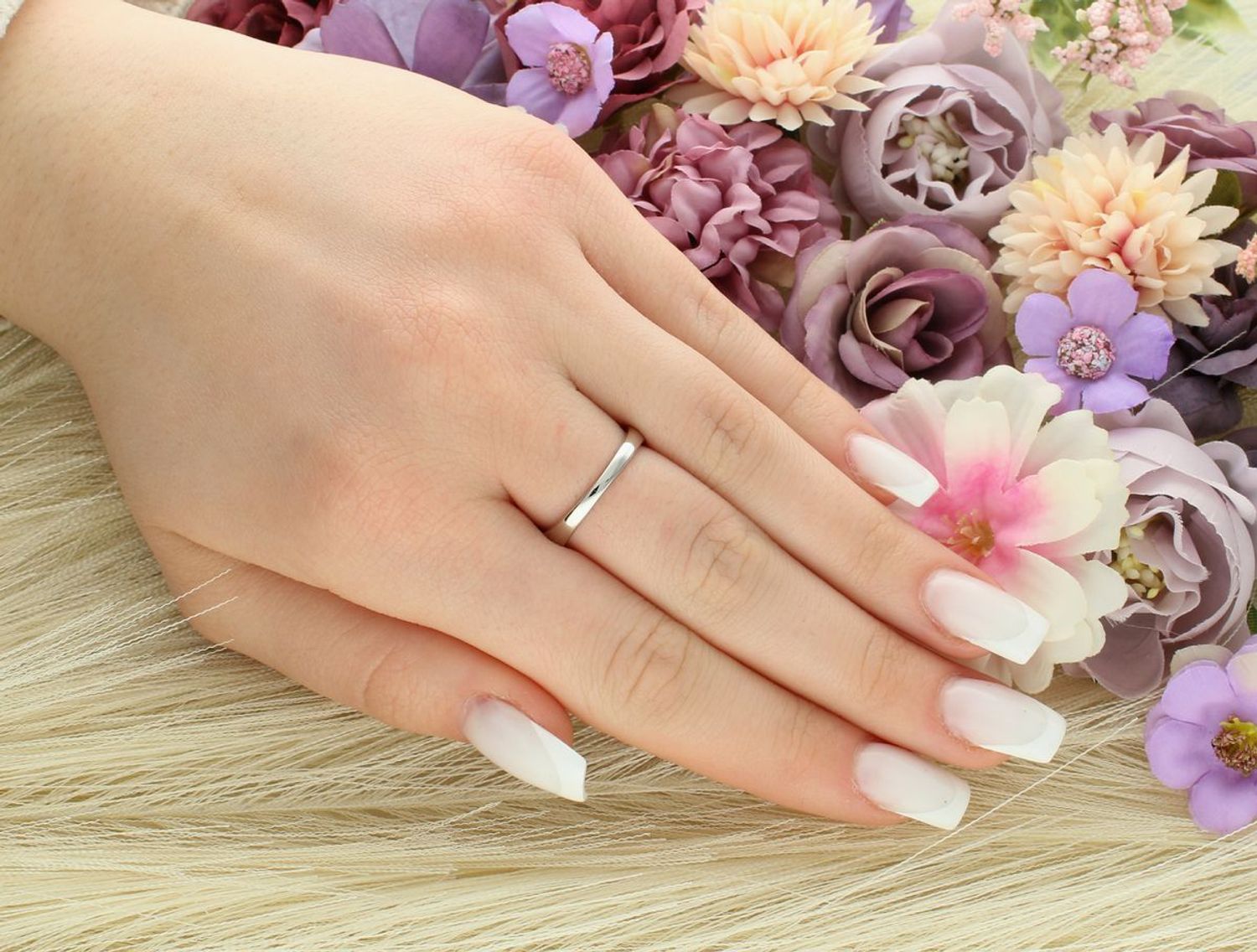 Pierścionek damski srebrny próba 925 zdobiony cyrkoniami DIA-PRS-12463-925 Pierścionek damski srebrny próby 925 to wyjątkowa biżuteria, która łączy w sobie klasykę i subtelny 1.jpg