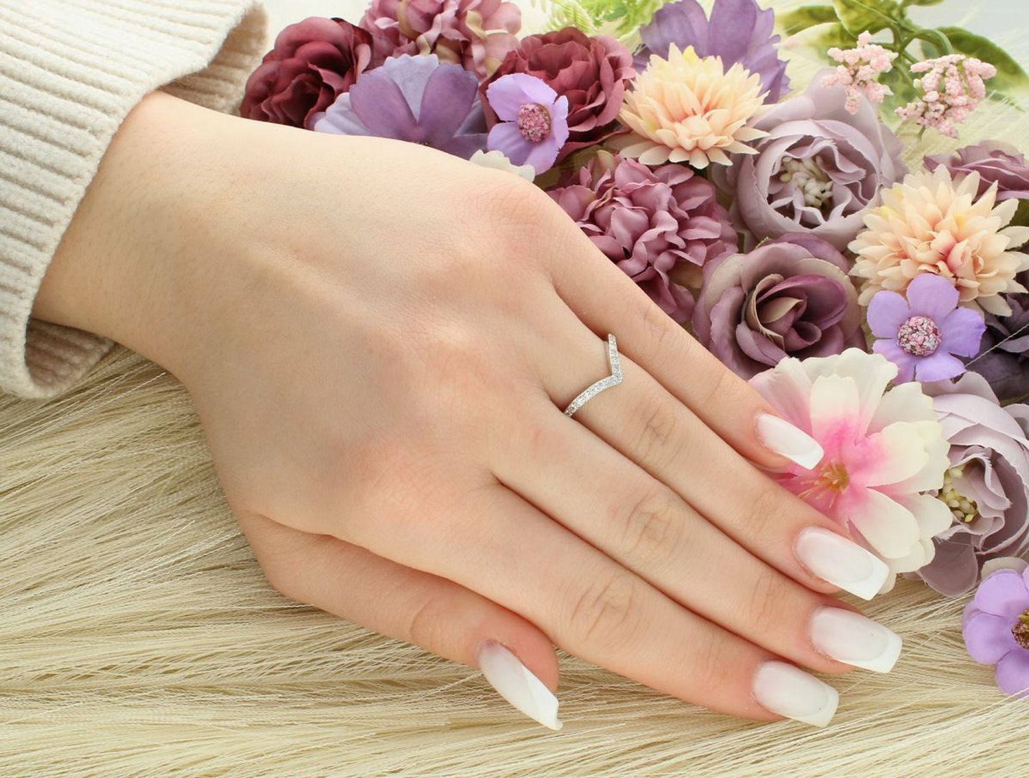 Srebrny Pierścionek Cienka Obrączka Tiara z Cyrkoniami Próba 925, DIA-PRS-12470-925.jpg