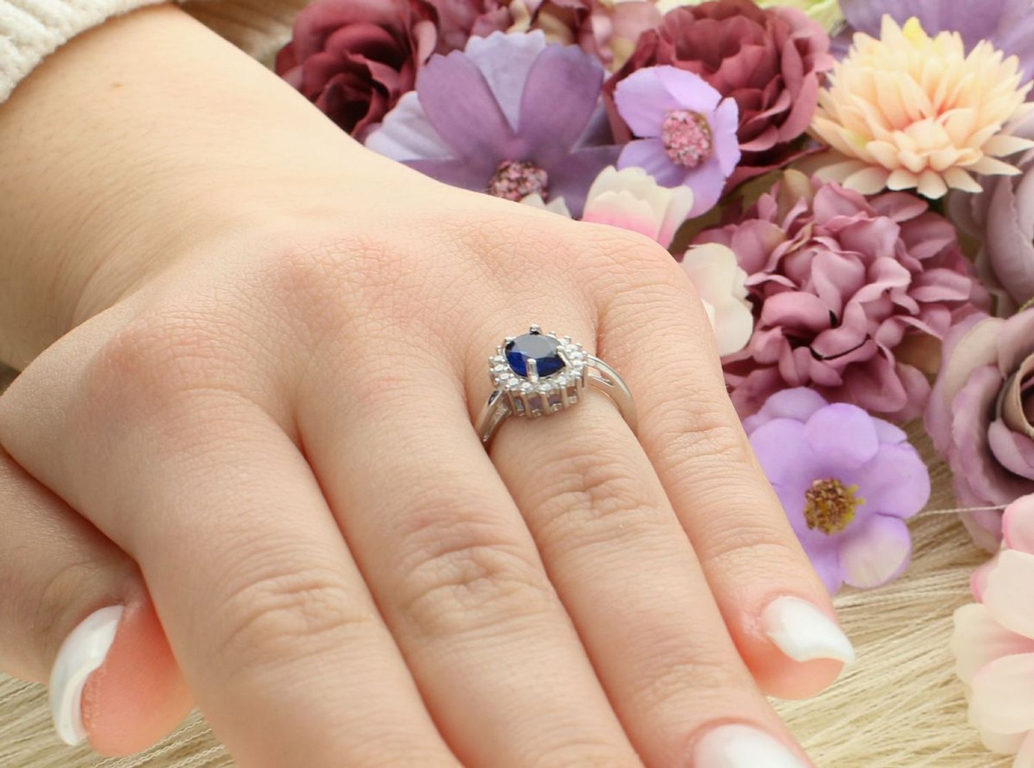 Srebrny Pierścionek z Granatową Cyrkonią Próba 925, DIA-PRS-12475-925.jpg