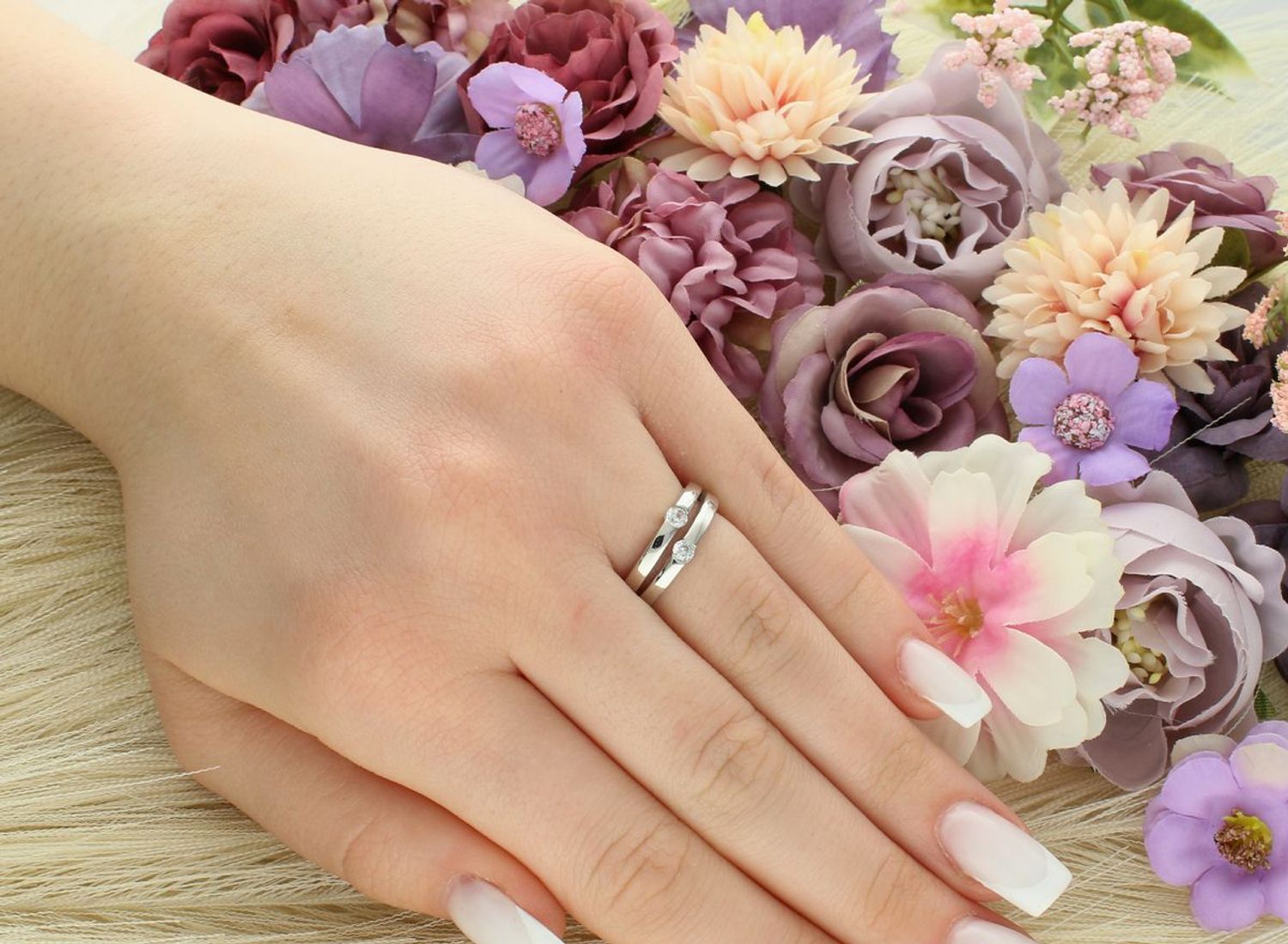 Pierścionek srebrny obrączka z cyrkoniami próba 925, DIA-PRS-12482-925. Delikatna damska srebrna obrączka. Srebrna obrączka damska na prezent. Pierścionek dla kobiety ze srebra.1.jpg