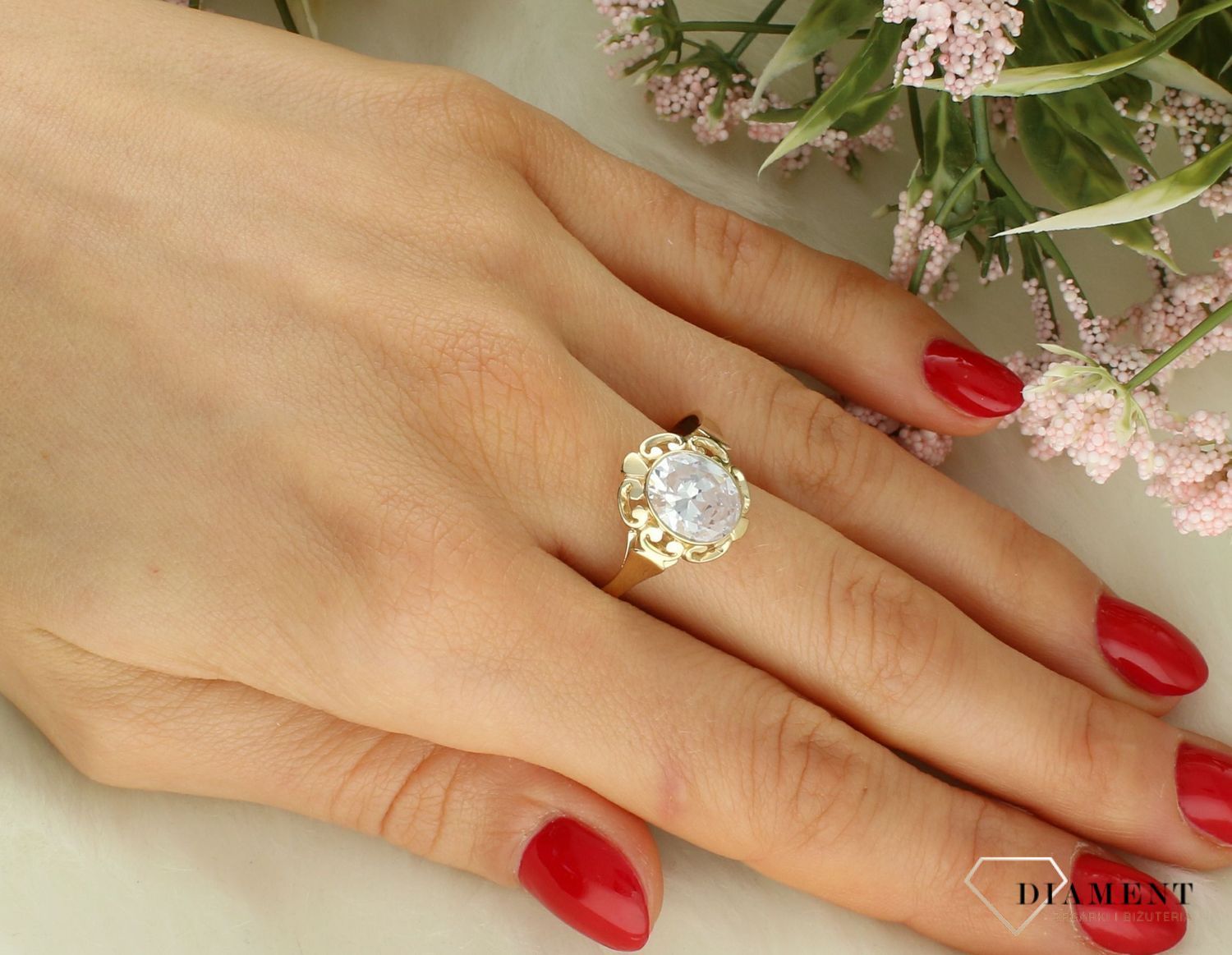 Złoty pierścionek damski 585 z owalną cyrkonią DIA-PRS-12633-585 (1).jpg