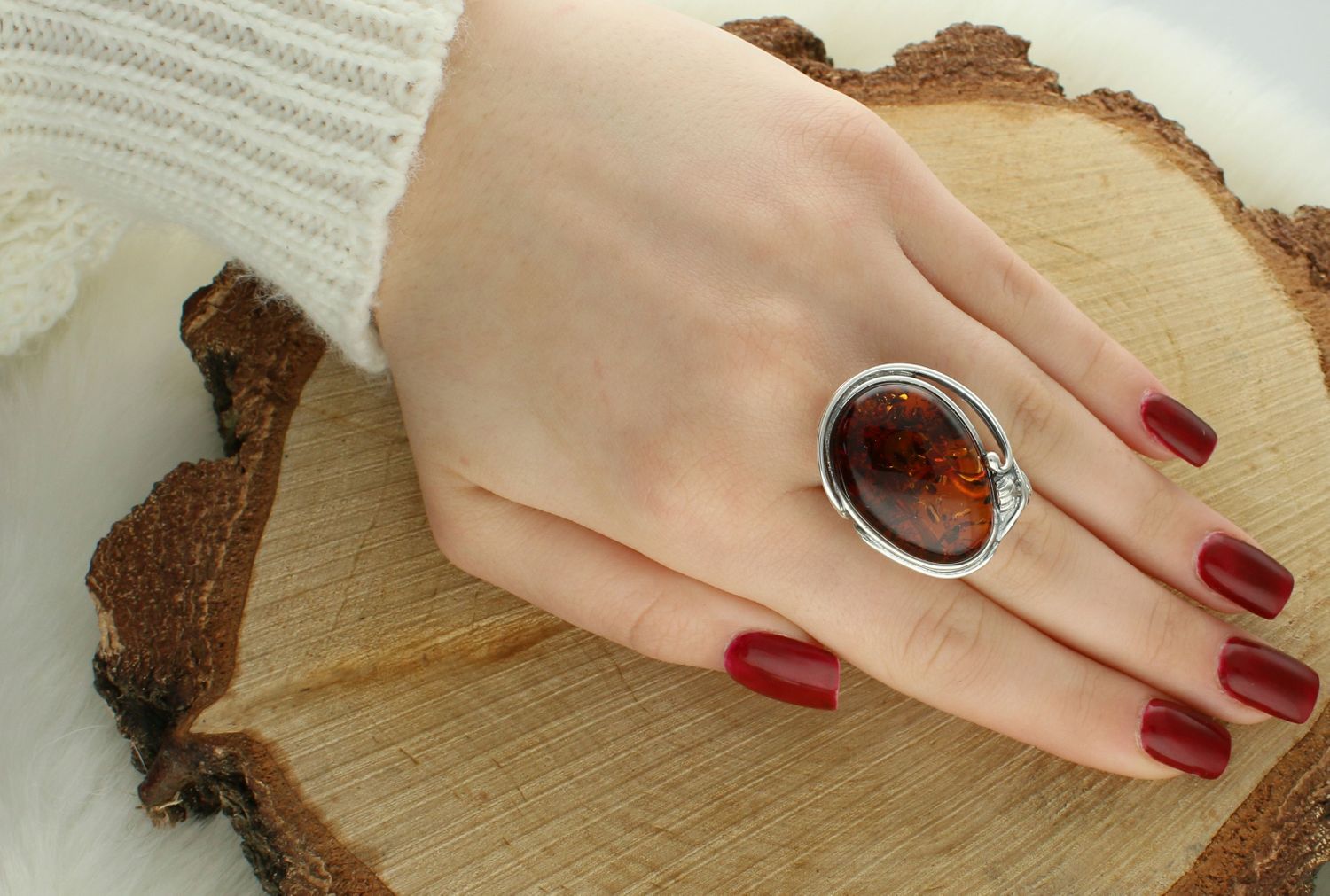 Srebrny pierścionek damski pr 925 z brązowym bursztynem bałtyckim DIA-PRS-12751-925 Ag.jpg