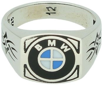 Pierścionek męski BMW DIA-PRS-13029-925 ze srebra próby 925. Ozdoba 1,5 × 1,4 cm, szyna 5 mm, waga 7,57 g. Stylowy sygnet z logo BMW – prestiż i pasja w jednym.1.jpg