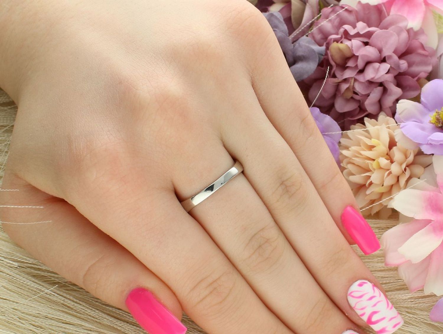 Damski srebrny pierścionek z tygrysim okiem DIA-PRS-13032-925. Naturalny kamień 1,5 x 1,5 cm, szyna 2 mm, próba 925, waga 5,54 g – elegancja i siła natury.1.jpg