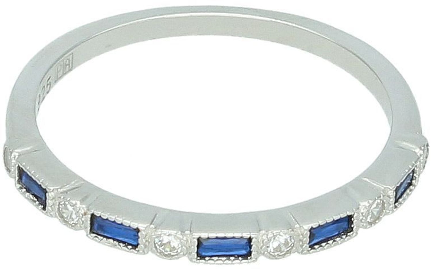 Srebrny pierścionek damski DIA-PRS-13051-925 z białymi i granatowymi cyrkoniami. Delikatna forma, szerokość 2 mm, próba 925 – doskonały wybór na prezent.1.jpg