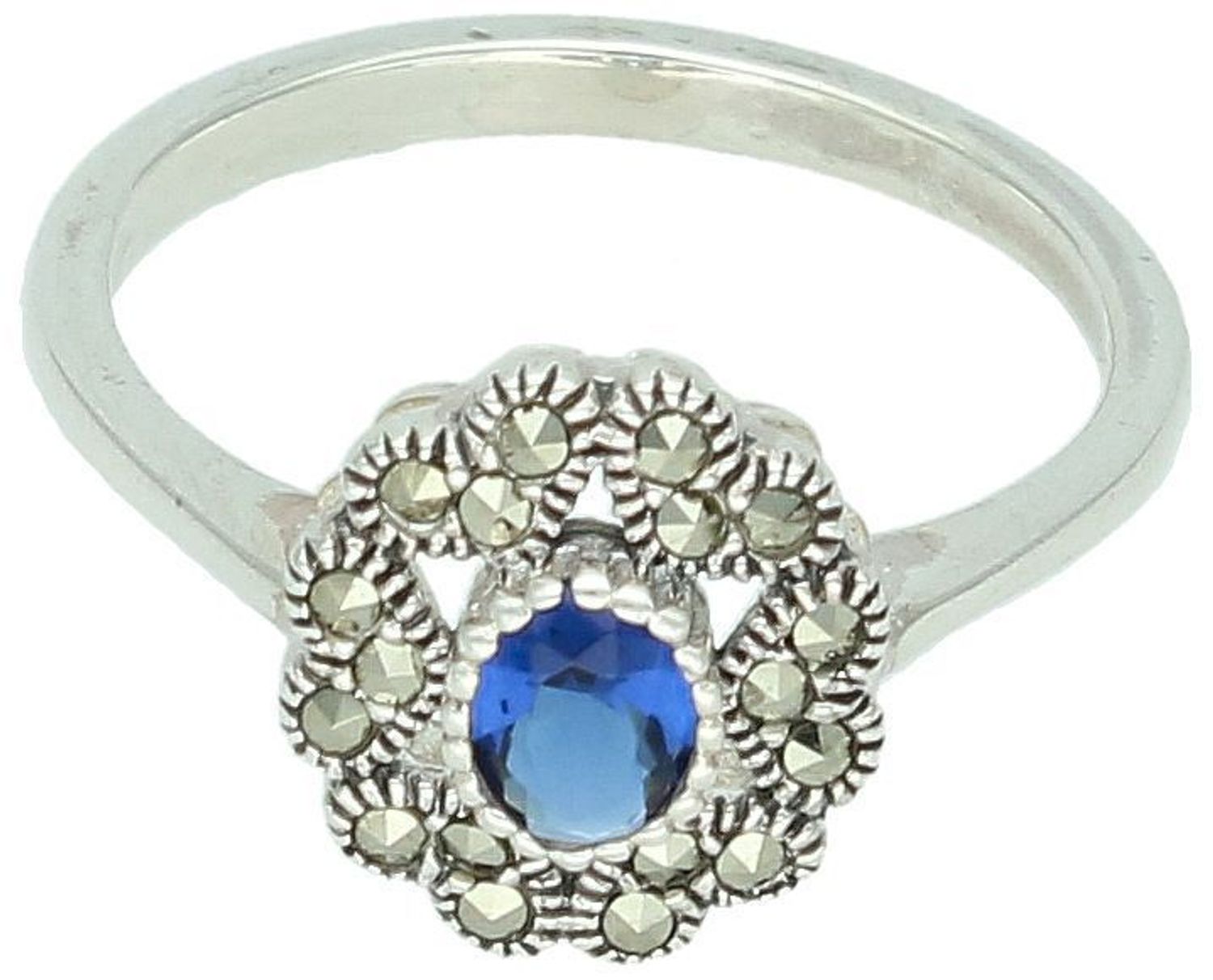 Delikatny pierścionek damski ze srebra próby 925, ozdobiony granatową cyrkonią i markazytami. Waga 2,50 g, wymiary ozdoby 1,2 cm x 1,0 cm.1.jpg