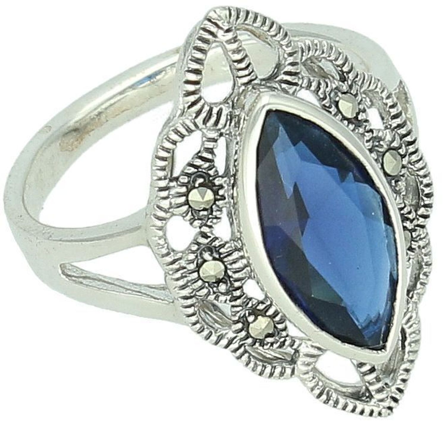 Stylowy srebrny pierścionek z granatową cyrkonią i markazytami. Ozdobny element 2,3 × 1,5 cm, waga 4,25 g. Idealny wybór dla fanek eleganckiej biżuterii z charakterem.1.jpg