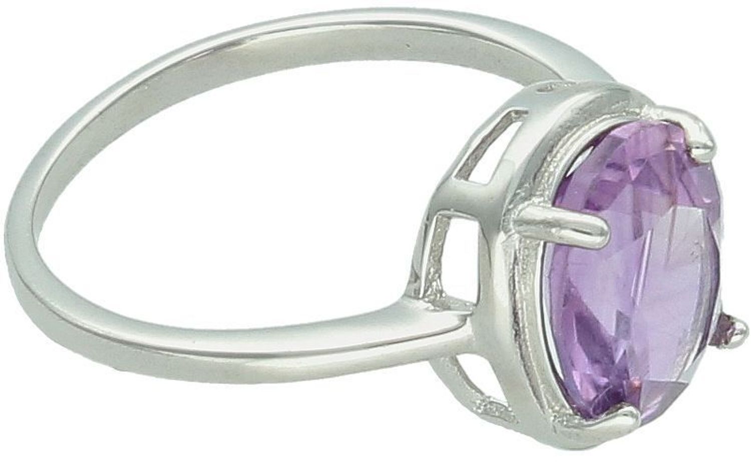 Pierścionek damski srebrny z owalnym ametystem. Waga 3,25 g, rozmiar kamienia 1,3 x 1,1 cm, szyna 2 mm. Model DIA-PRS-13086-925. Klasyczna elegancja i moc fioletu.1.jpg