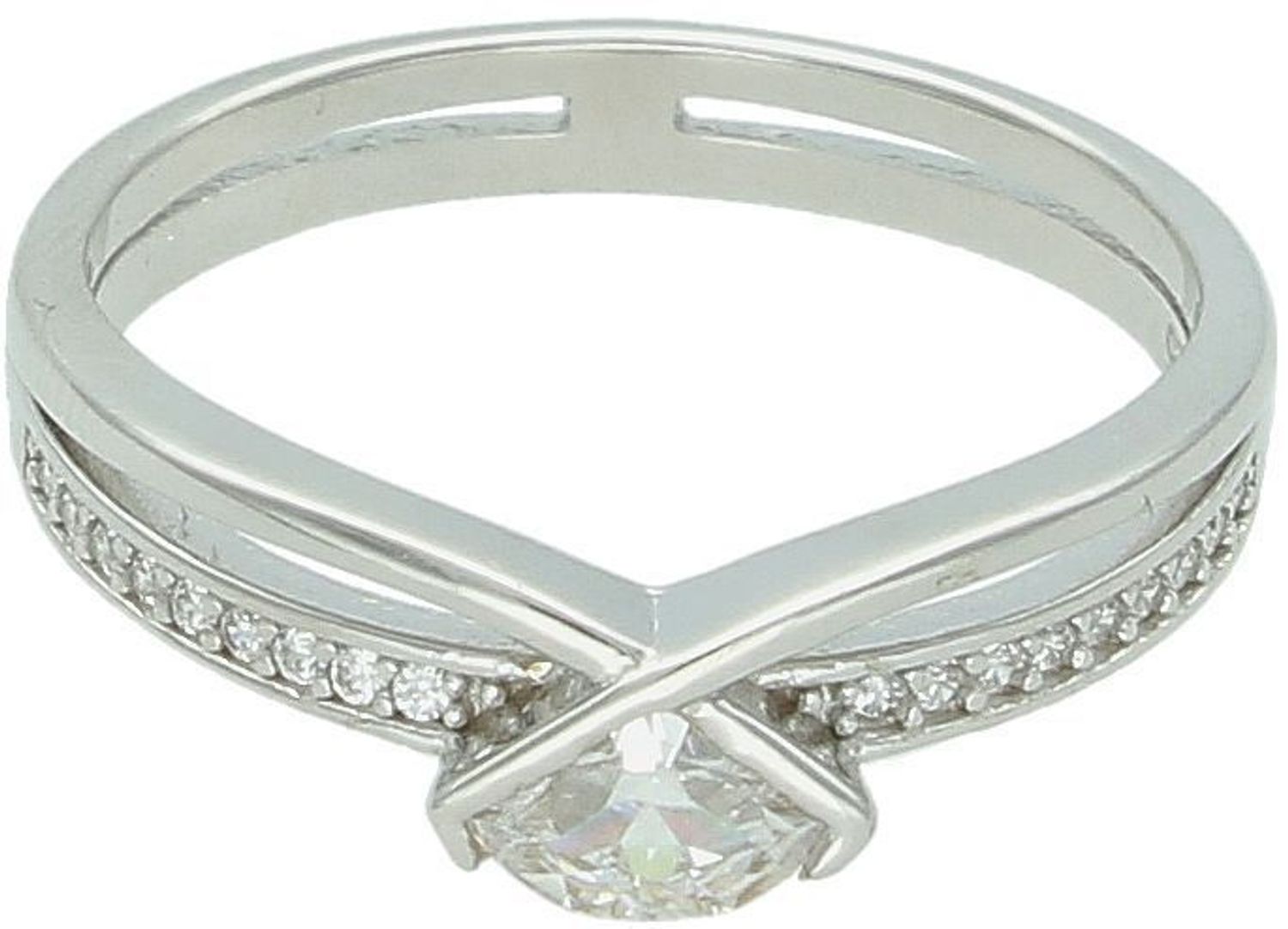 Srebrny pierścionek damski 925 DIA-PRS-13371-925 z cyrkoniami. Szerokość górnej części 5 mm, szyna 3 mm, waga 2,50 g. Stylowy i elegancki dodatek na każdą okazję.1.jpg