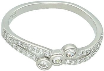 Delikatny pierścionek srebrny 925 DIA-PRS-13386-925 zdobiony cyrkoniami. Górna część 5 mm, dolna szyna 1 mm, waga 1,40 g. Lekki, kobiecy i elegancki – idealny do codziennych stylizacji.1.jpg