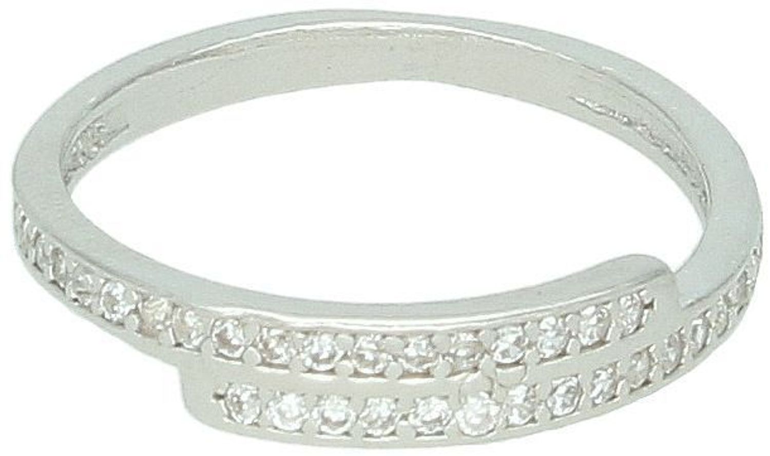 Pierścionek srebrny damski 925 DIA-PRS-13387-925 z cyrkoniami. Szerokość górnej części 4 mm, szyna 2 mm, waga 1,50 g. Lekki, stylowy i wygodny – idealny na każdą okazję.1.jpg