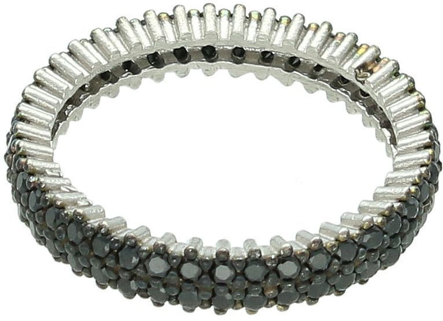 Elegancki pierścionek srebrny próby 925, w całości zdobiony czarnymi cyrkoniami. Szerokość 4 mm, waga 3,10 g. Model DIA-PRS-13482-925 – nowoczesna biżuteria z charakterem.1.jpg