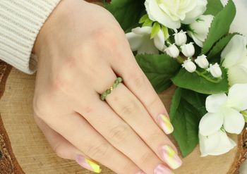 Pierścionek Damski z Nefrytem na Gumce – Srebro 925, Kamienie Naturalne 3 mm zieleń.jpg