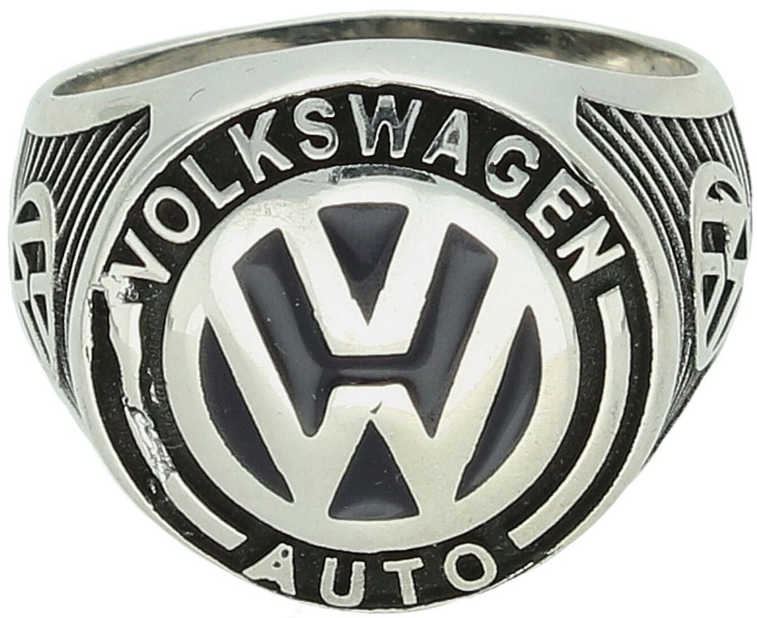 Elegancki pierścionek męski sygnet DIA-PRS-13827-925 wykonany ze srebra próby 925 z logo VOLKSWAGEN AUTO. Waga 8,90 g, górny element 1,8 cm, szerokość szyny 5 mm. Idealny prezent dla 2.jpg