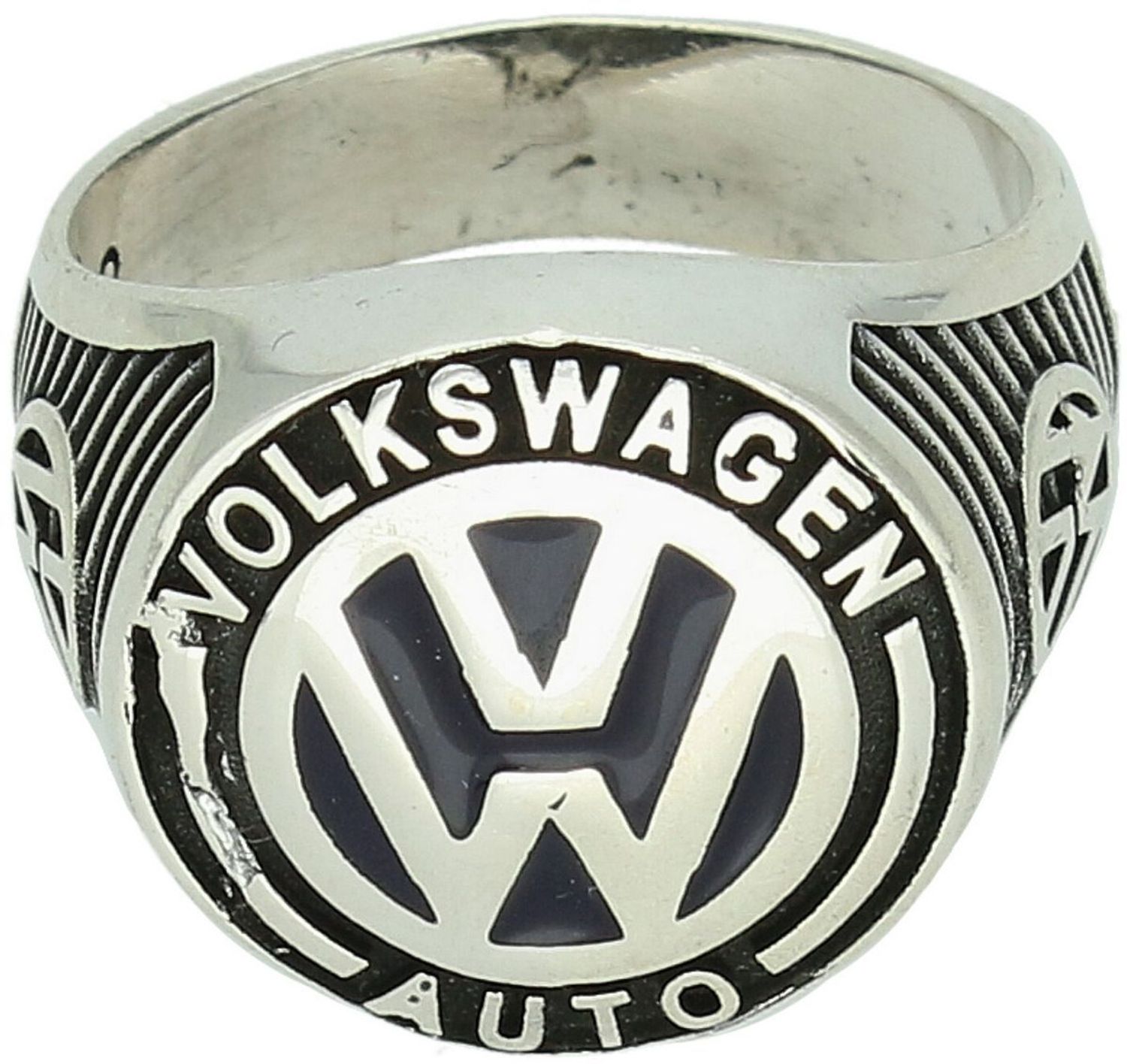 Elegancki pierścionek męski sygnet DIA-PRS-13827-925 wykonany ze srebra próby 925 z logo VOLKSWAGEN AUTO. Waga 8,90 g, górny element 1,8 cm, szerokość szyny 5 mm. Idealny prezent dla 2.jpg