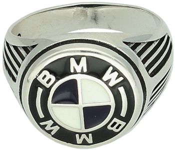 Srebrny sygnet męski DIA-PRS-13828-925 z logo BMW, zdobiony czarną emalią. Wykonany ze srebra próby 925, waga 8,60 g, górna część 1,5 cm, szerokość szyny 4 mm. Idealny prezent dla fana BMW.1.jpg