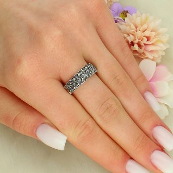 Srebrny pierścionek z markazytami i czarnymi cyrkoniami DIA-PRS-14105-925 (2).jpg