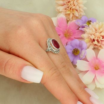 Srebrny pierścionek 925 z rubinem i markazytami – elegancja w stylu vintage DIA-PRS-14107-925 (4).jpg