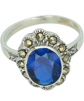 Srebrny pierścionek 925 z niebieską cyrkonią i markazytami DIA-PRS-14108-9z25 – vintage z grawerowaną szyną 16 mm (2).jpg