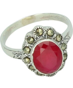 Srebrny pierścionek 925 z rubinem i markazytami – styl vintage, grawerowana szydffdna - DIA-PRS-14109-925 (1).jpg