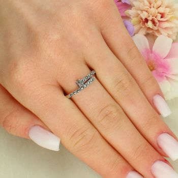 Srebrny pierścionek gwóźdź 925 z markazytami i czarnymi cyrkoniami – nowoczesna elegancja (2).jpg