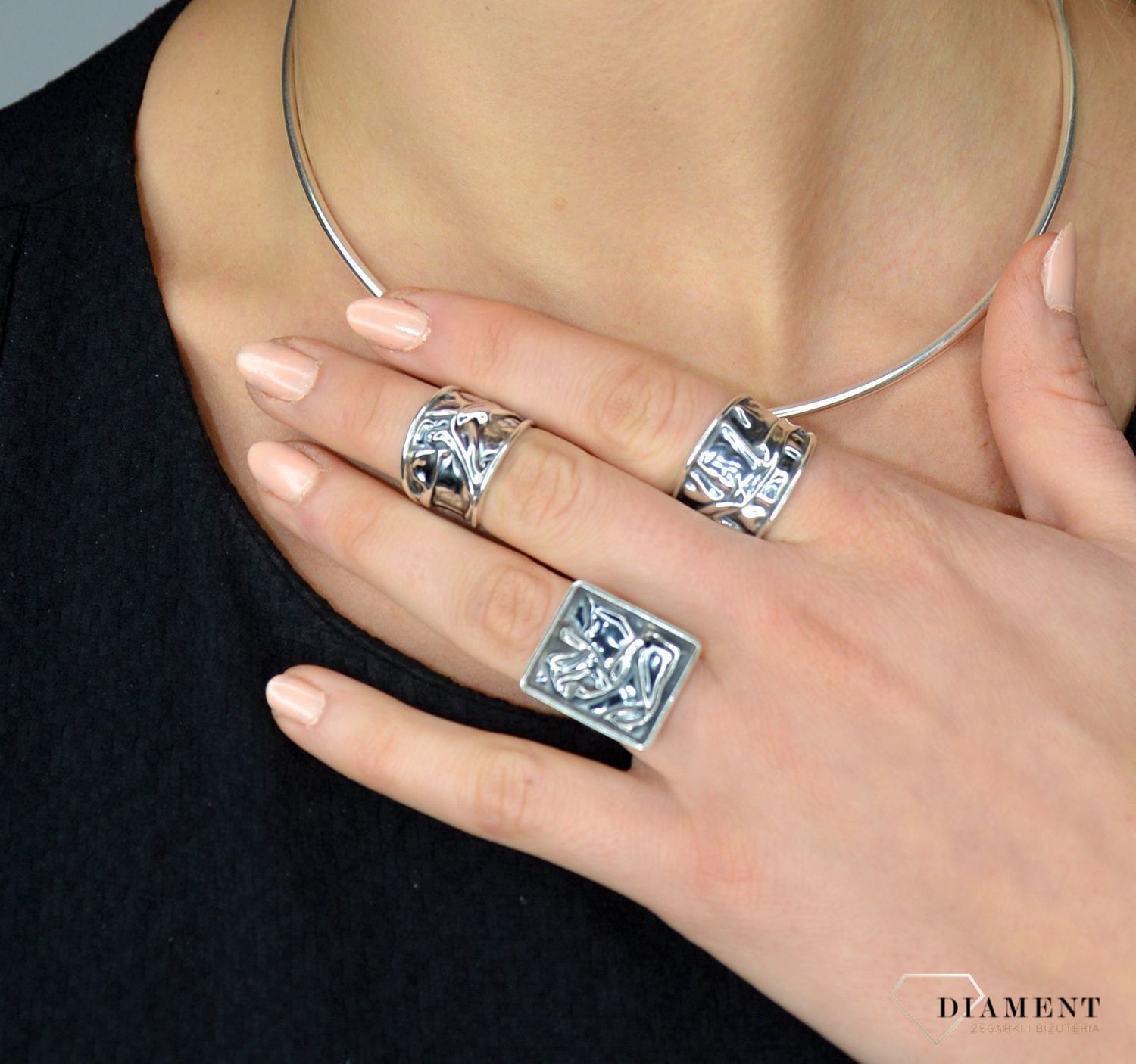 Srebrny pierścionek z gniecionej blaszki DIA-PRS-1717-925.jpg