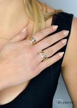 Złoty pierścionek szeroki 585 piękna grawerowana pancerka DIA-PRS-1724-585 💎 Złoty pierścionek o nowoczesnym wyglądzie  (2).JPG