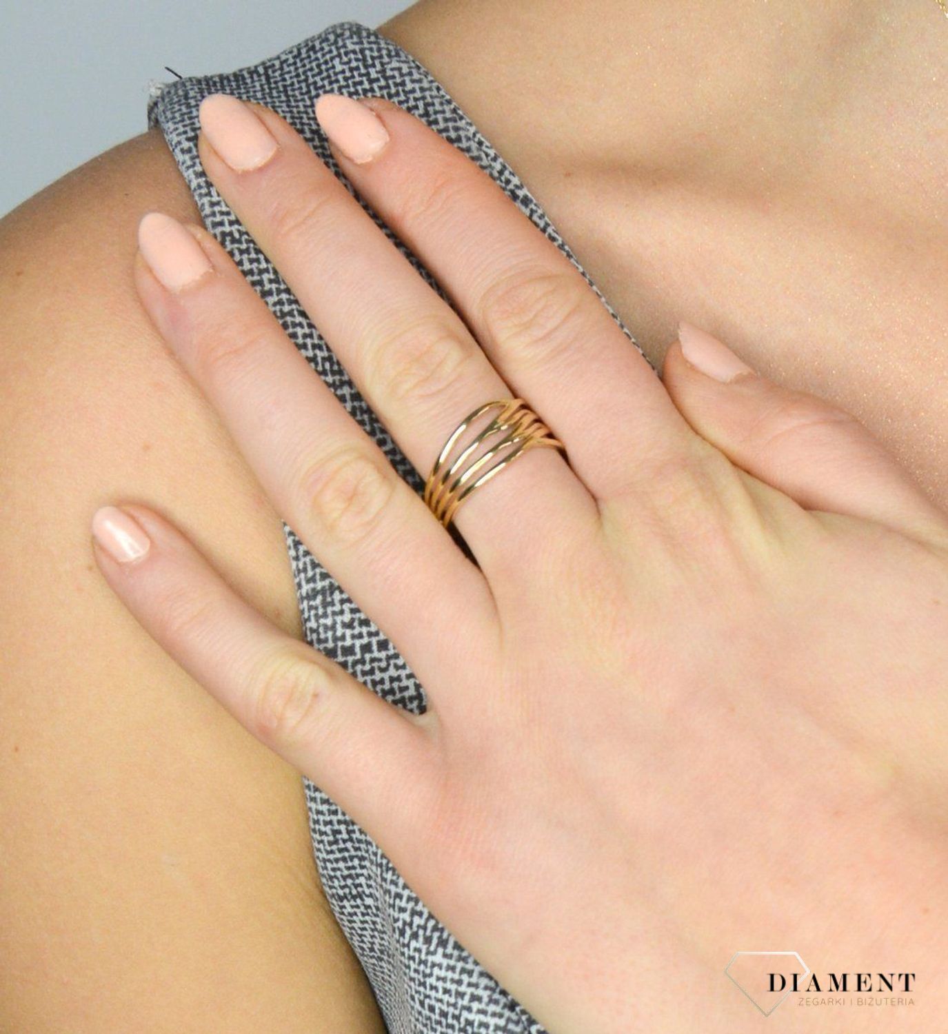 Złoty pierścionek 585 'złota plecionka' DIA-PRS-1727-585.jpg