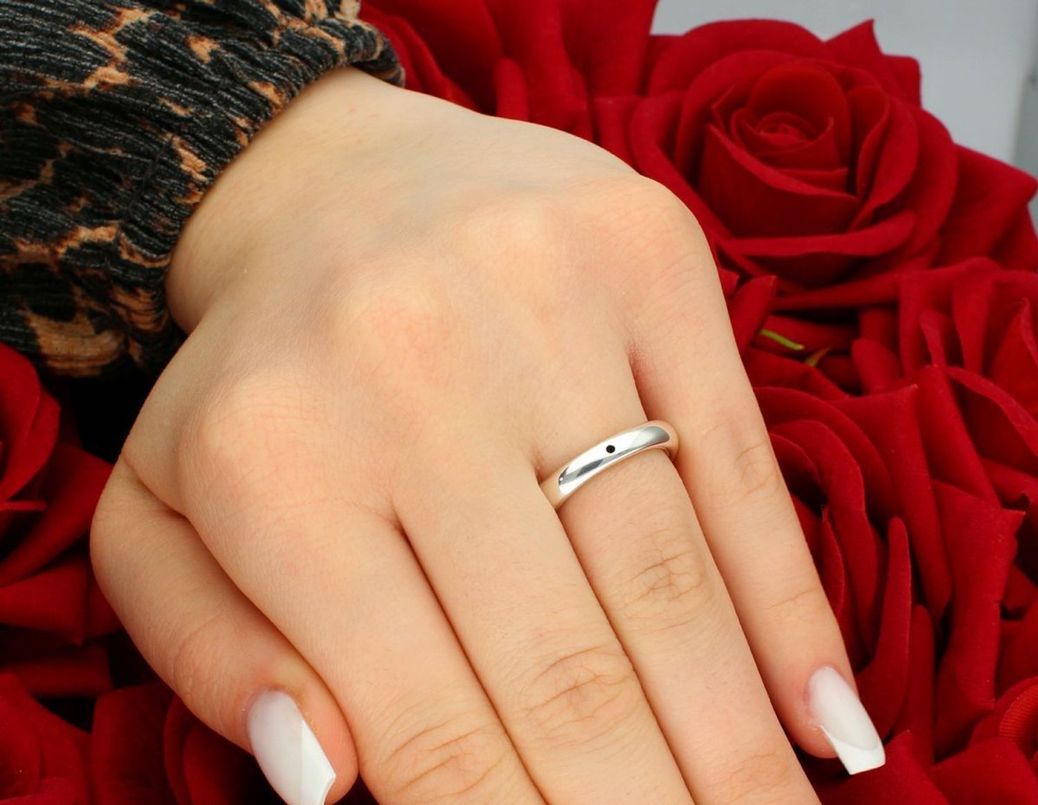 Pierścionek srebrny duża róża próba 925, DIA-PRS-17644R-925.  Pierścionek srebrny z dużą różą, wykonany z wysokiej próby 925. Elegancki i romantyczny design1.jpg