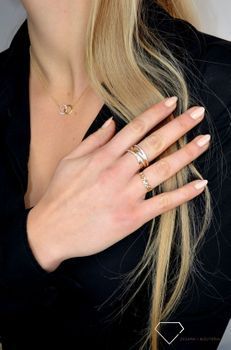 Szeroki złoty pierścionek 585 plecionka z cyrkoniami DIA-PRS-1777-585 💎 Złoty pierścionek wykonany z najwyższej jakości złota próby 585 💎 Złoty pierścionek (6).JPG