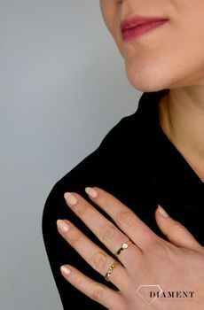 Złoty pierścionek obrączka z najwyższej jakości złota próby 585 💎 Złoty pierścionek z ozdobnym wzorem kwiatków 💎 Idealna ozdoba kobiecej ręki 💎 (1).JPG