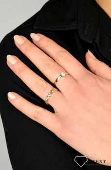 Złoty pierścionek obrączka z najwyższej jakości złota próby 585 💎 Złoty pierścionek z ozdobnym wzorem kwiatków 💎 Idealna ozdoba kobiecej ręki 💎 (2).JPG