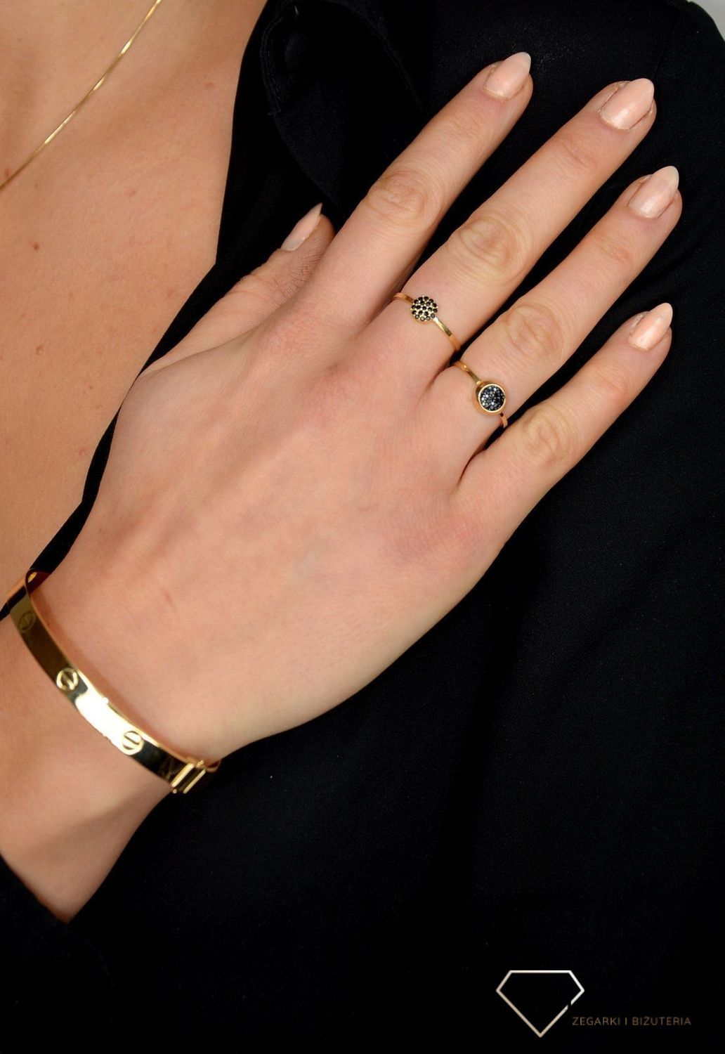 Złoty pierścionek 585 czarne cyrkonie w złotej oprawie DIA-PRS-1785-585.jpg
