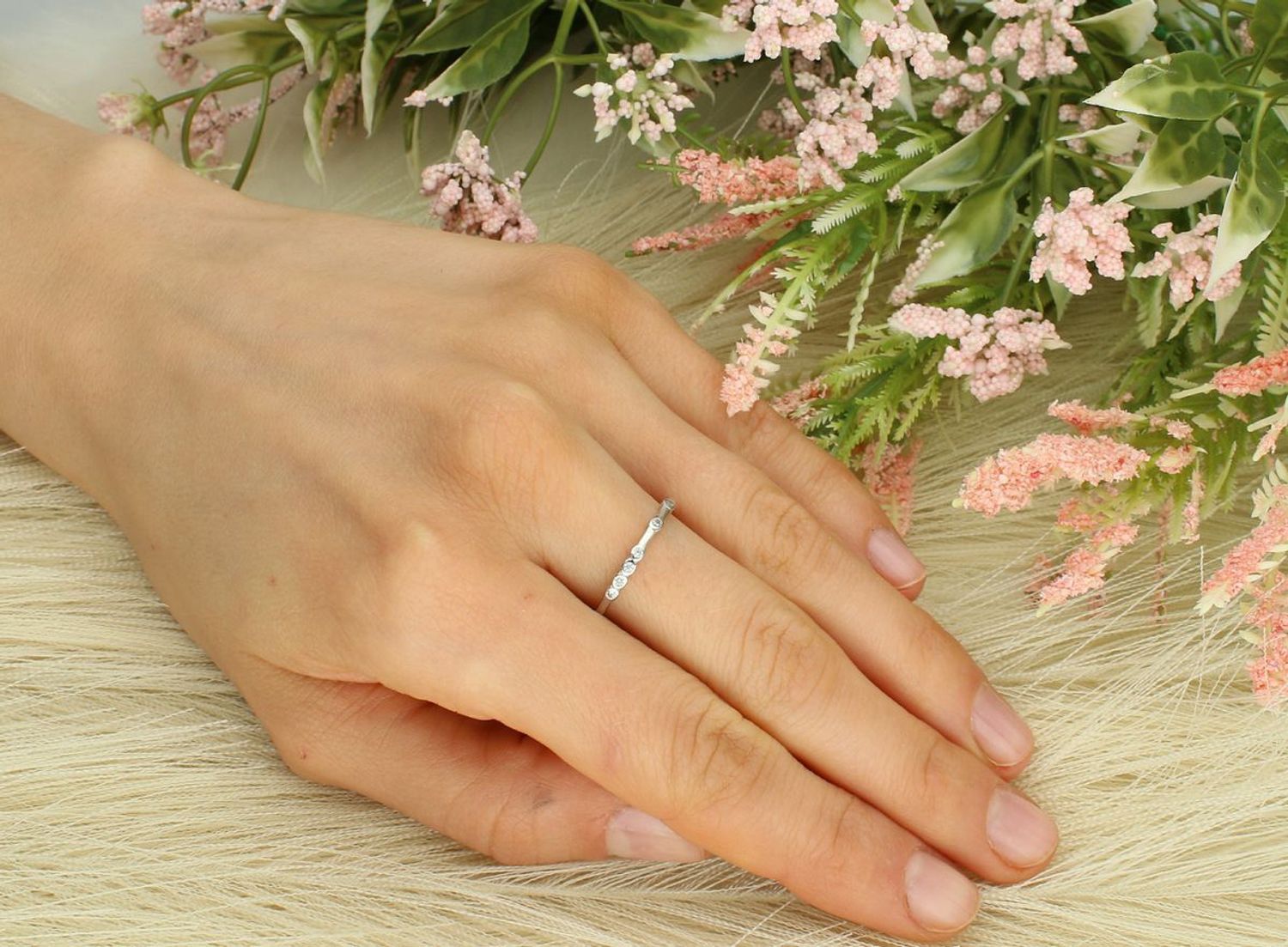 Pierścionek srebrny z ozdobnymi cyrkoniami  DIA-PRS-1942-925 ✓Srebrne Bransoletki Damskie w Sklepie z Biżuterią zegarki-diament.pl✓Piękne i Eleganckie Bransoletki dla Kobiet✓Prawdziwe Srebro✓Da.jpg