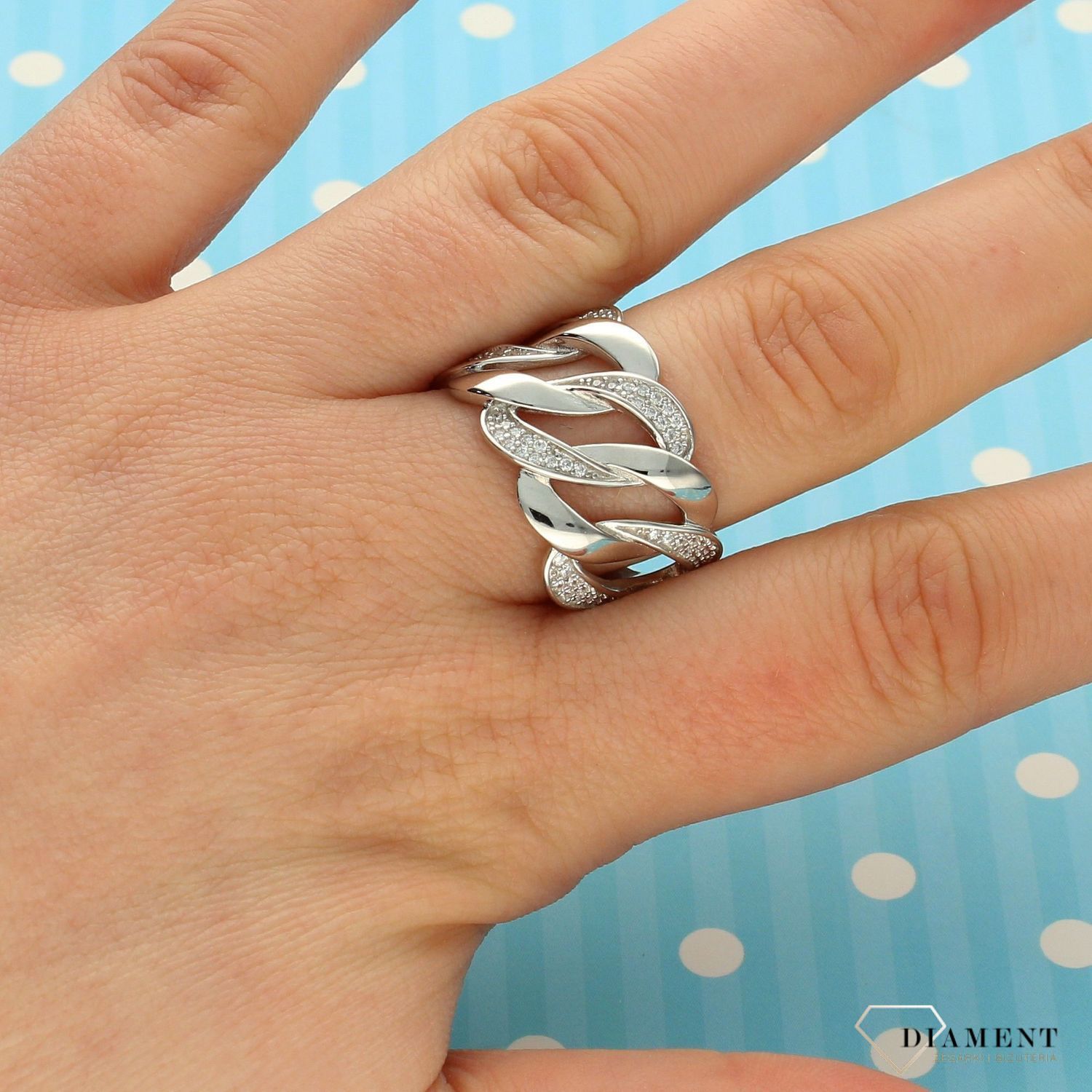 Pierścionek srebrny pancerka z cyrkonią DIA-PRS-2267-925 (1).jpg