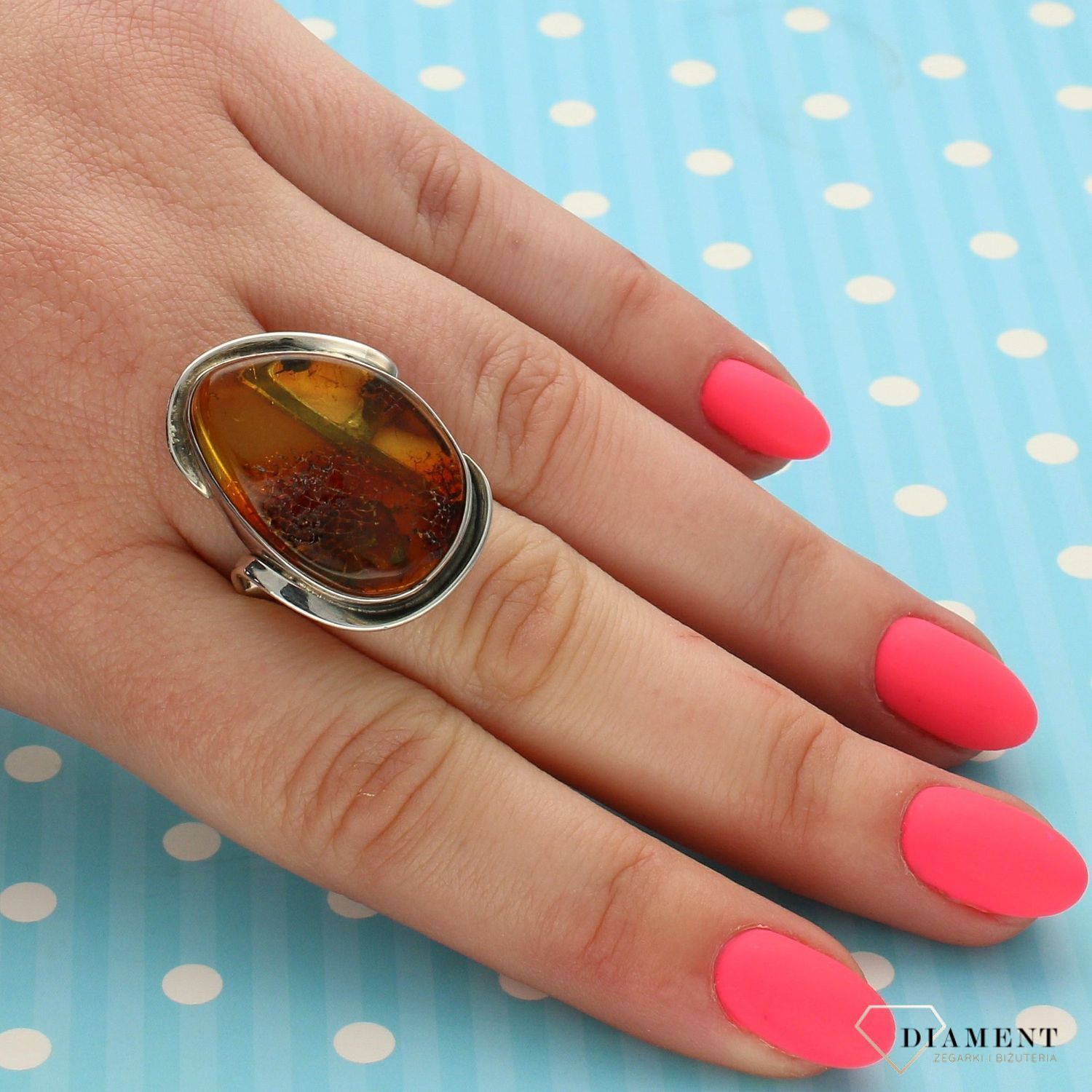 Srebrny pierścionek jasny bursztyn ze srebrem DIA-PRS-2421-925 (1).jpg