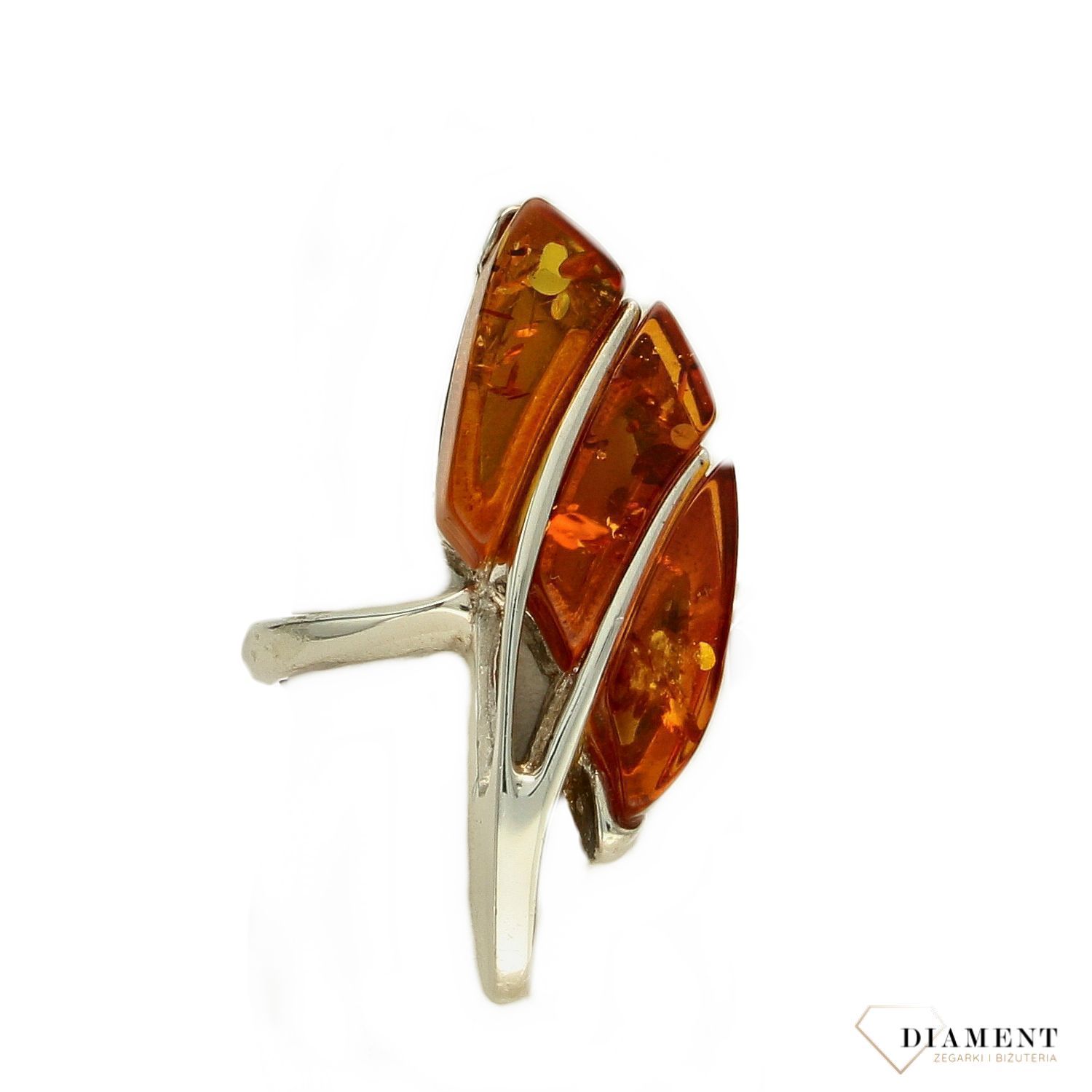 Srebrny pierścionek z bursztynem DIA-PRS-2424-925 (1).jpg