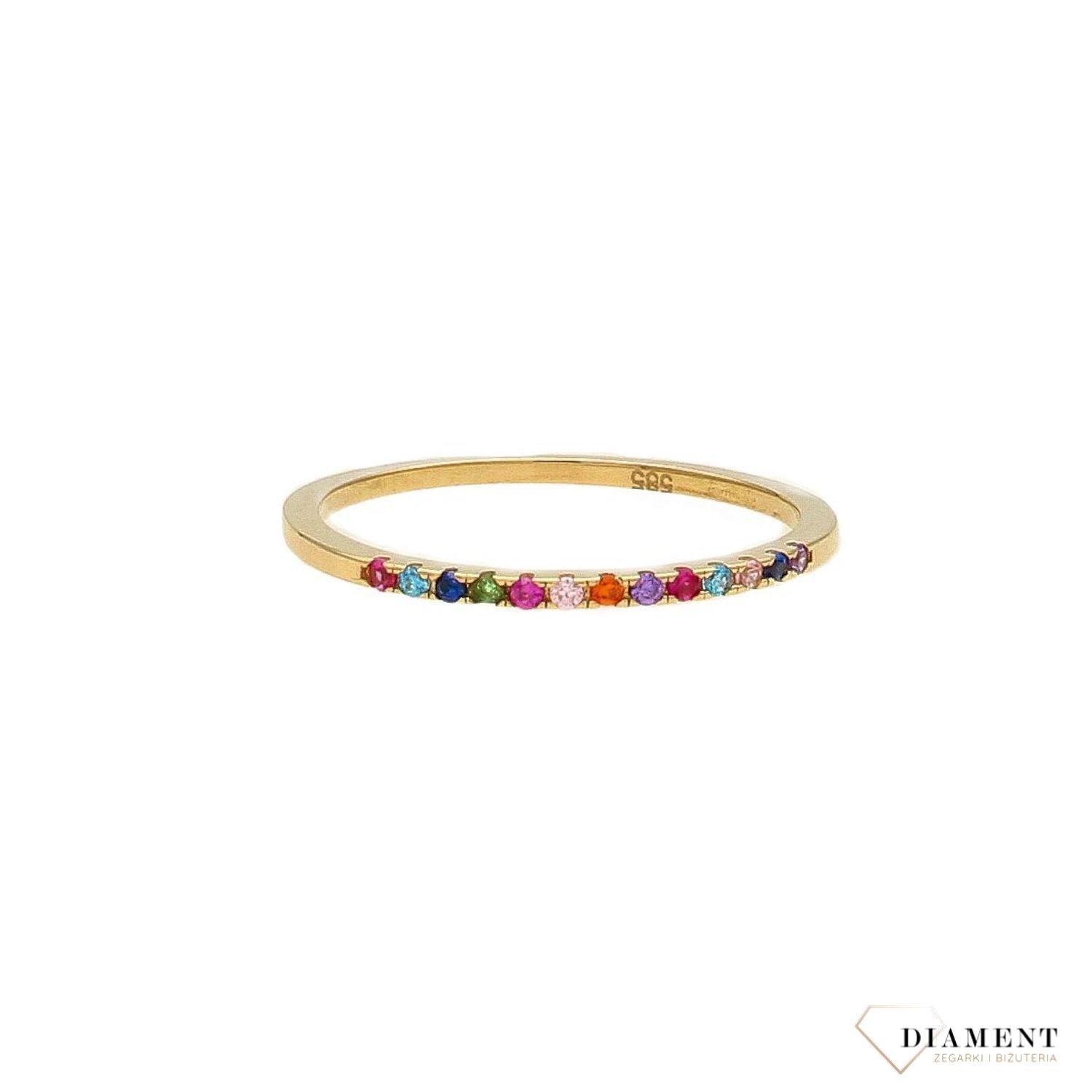 Złoty pierścionek 585 obrączka ozdobiona kolorową cyrkonią DIA-PRS-2678-585.jpg