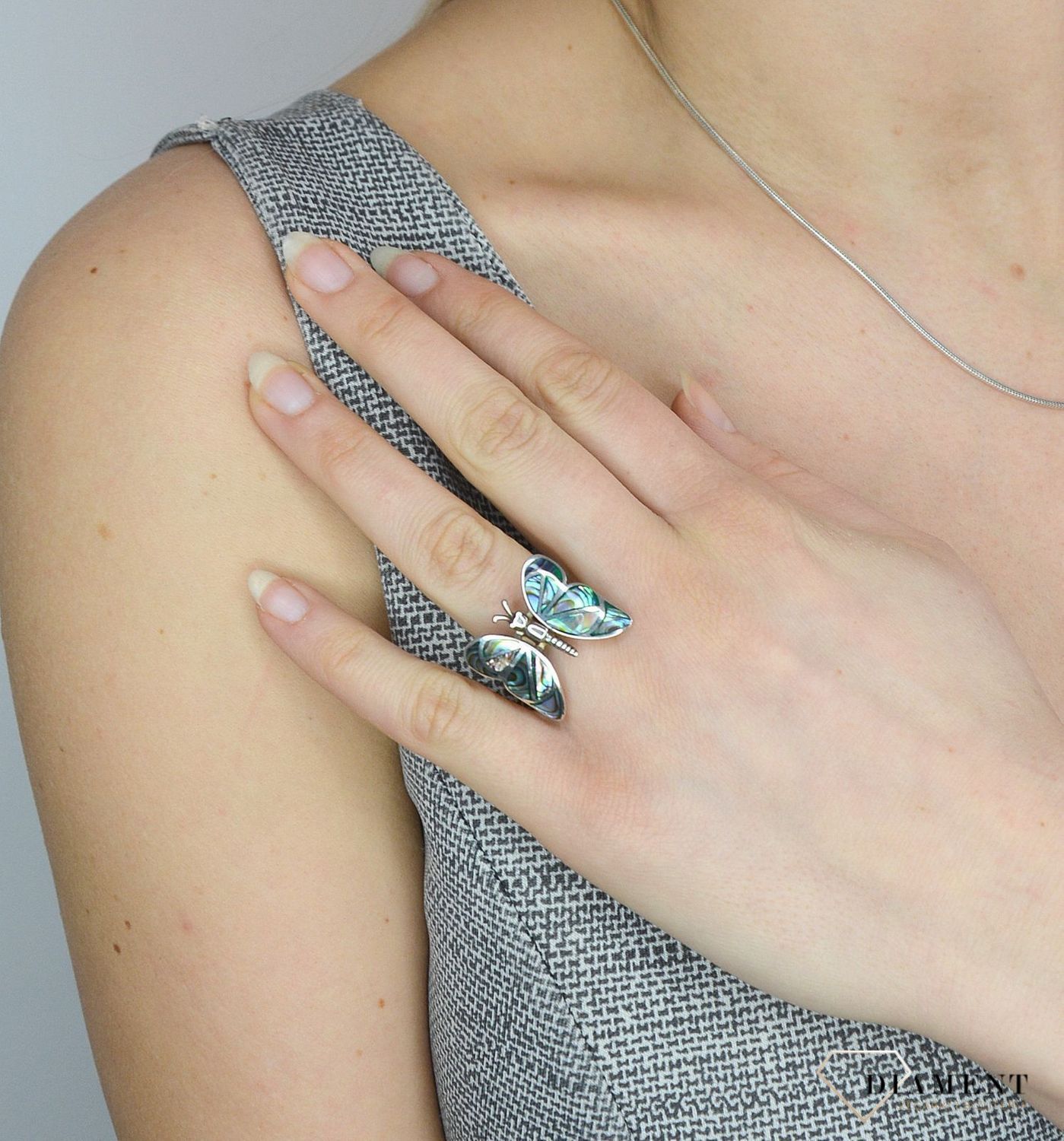 Pierścionek srebrny motyl z masy perłowej DIA-PRS-2794-925.xc.jpg