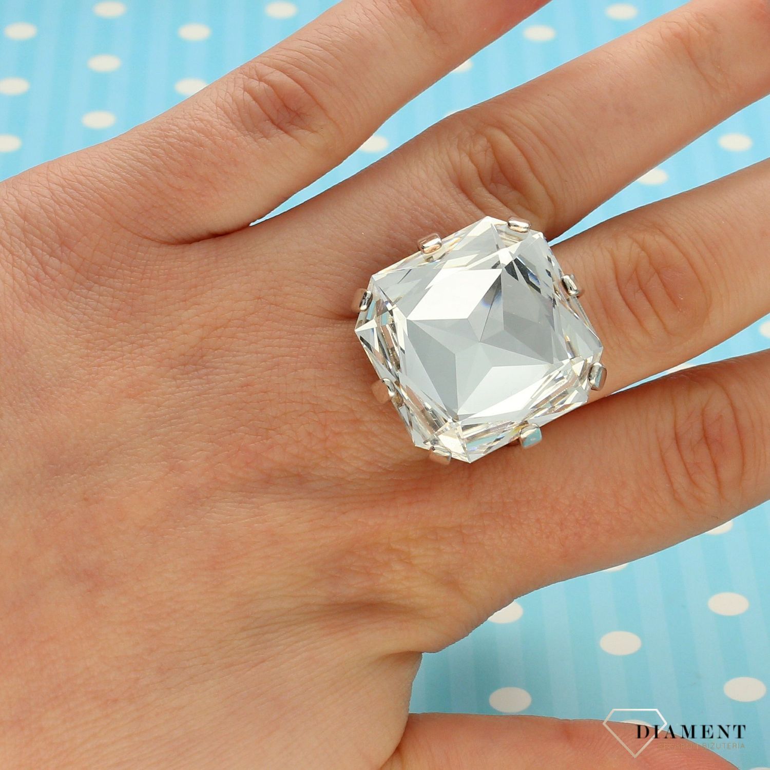 Srebrny pierścionek z dużą cyrkonią DIA-PRS-3279-925.jpg