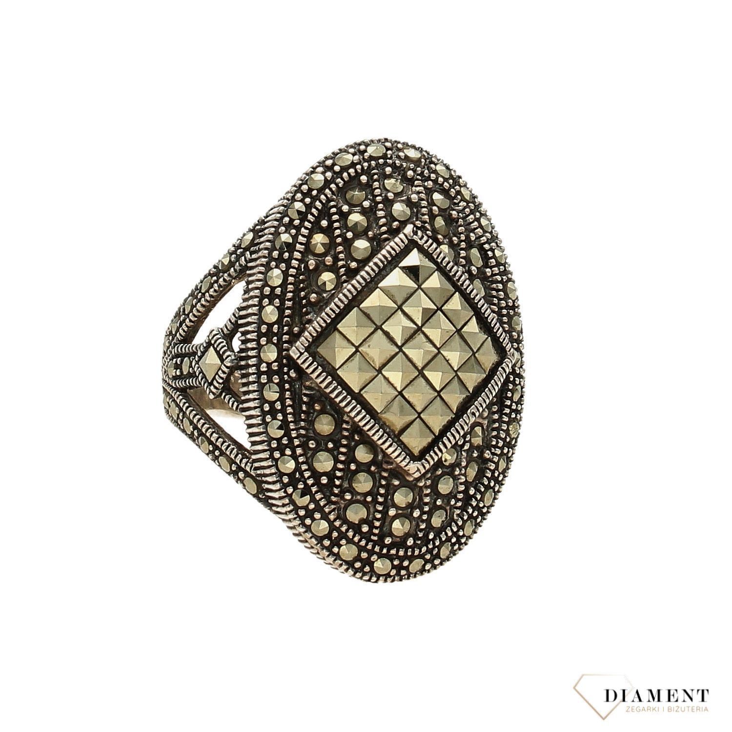 Srebrny pierścionek sygnet z markazytami DIA-PRS-3281-925.jpg