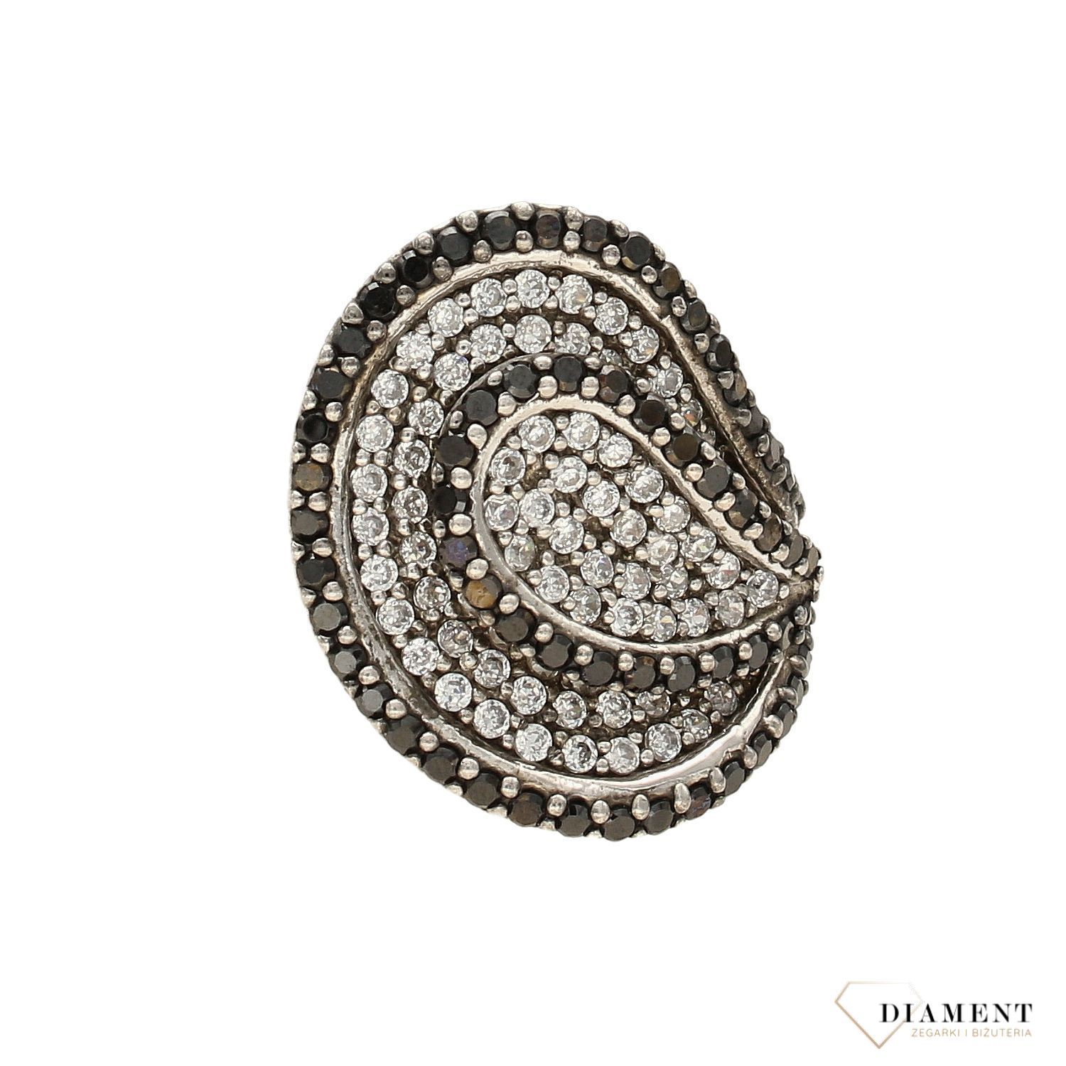 Srebrny pierścionek szeroki z cyrkonią DIA-PRS-3285-925.jpg