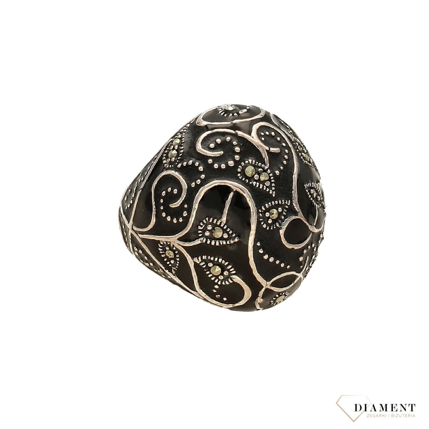 Szeroki, srebrny pierścionek wzorzysty z markazytami DIA-PRS-3288-925.jpg